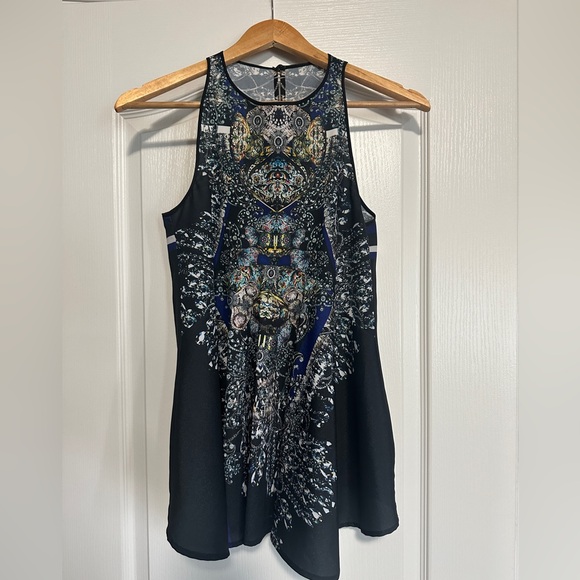 Unique Digital Print Trapeze Hem Tank Top - Picture 3 of 15